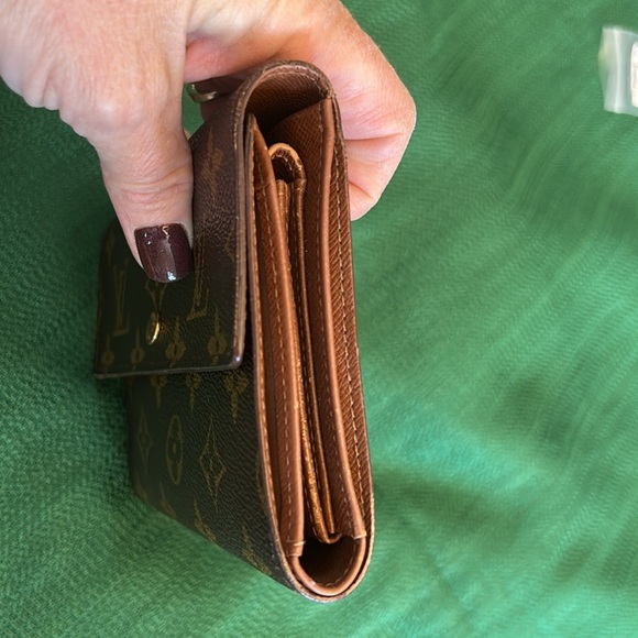 Authentic‎ Louis Vuitton Monogram Trifold Long Wallet - Picture 10 of 14